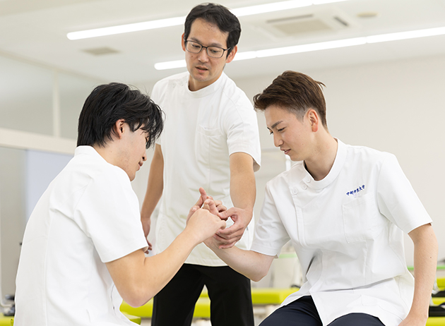 理学療法士に必要不可欠な知識と技術を身につける
