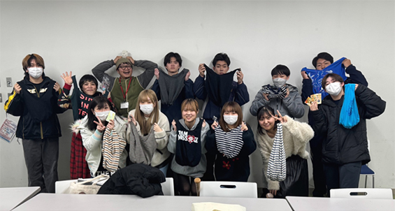 1年生基礎ゼミの皆さんと卒業生