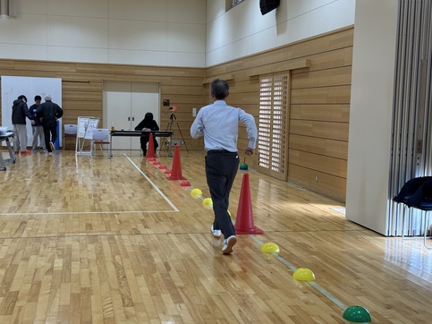 3分間歩行テストを通して全身持久力を測定