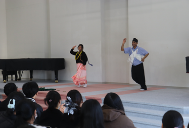 ネパール留学生による民族舞踊
