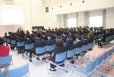 高木宗教総主事より祈祷が行われました