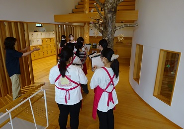 ぎふ木遊館の館内を探索